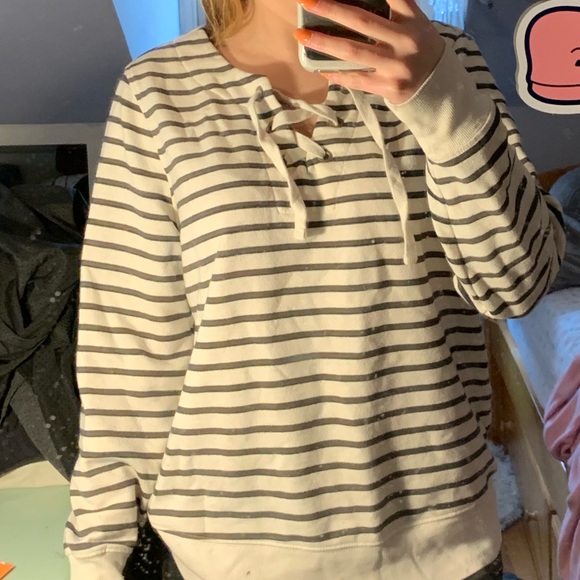 Sweater - Picture 2 of 3